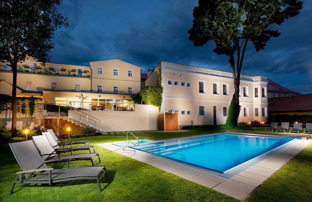 Hotel Reza Františkovy Lázně Exterior foto