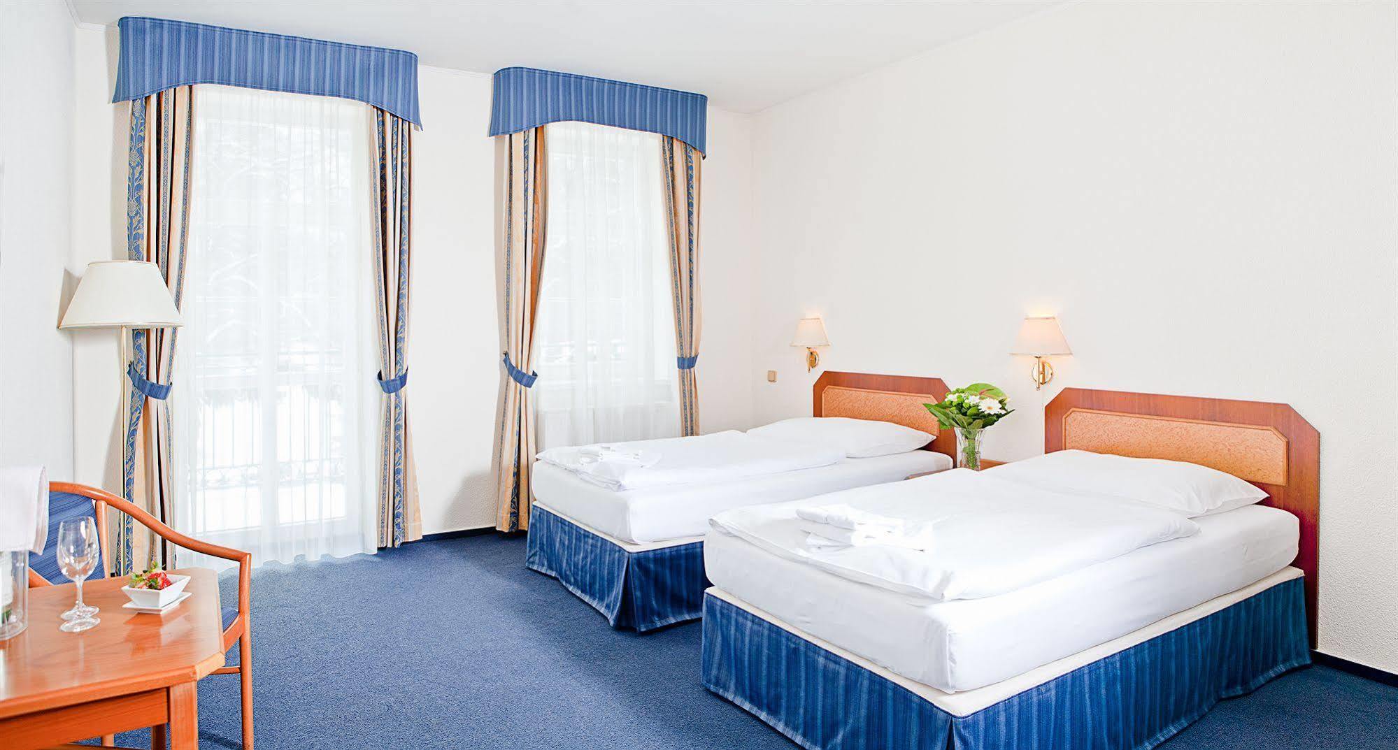 Hotel Reza Františkovy Lázně Exterior foto